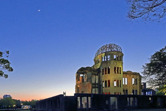 Le Dôme sous la lune IPad
